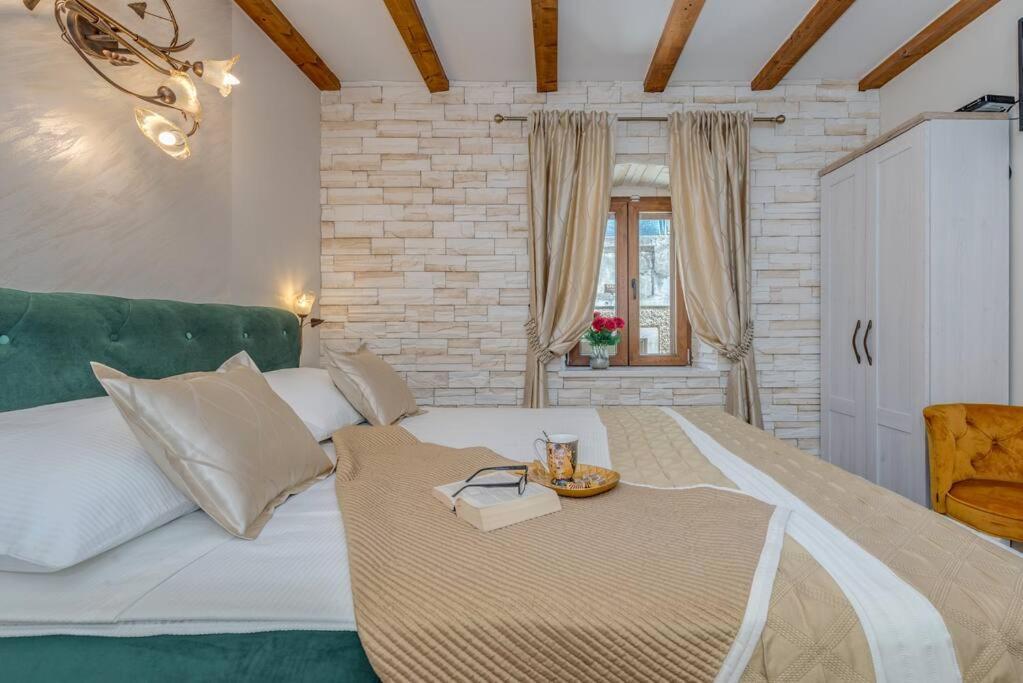 Diva 1,Stylish Old Town Studio Apartment Near Beach Split Extérieur photo
