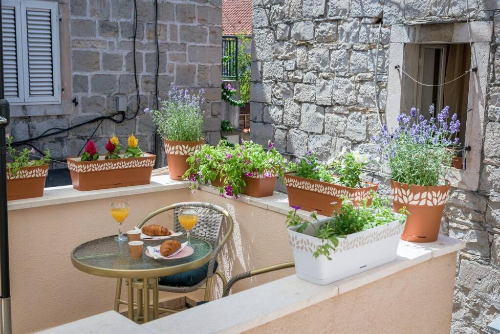 Diva 1,Stylish Old Town Studio Apartment Near Beach Split Extérieur photo